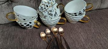 Grote Cappuccino/Thee Mokken + Lepels beschikbaar voor biedingen