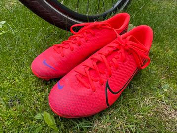 Nike Mercurial Voetbalschoenen Maat 36 beschikbaar voor biedingen