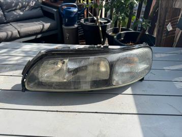 Volvo v70 koplamp bestuurderskant beschikbaar voor biedingen