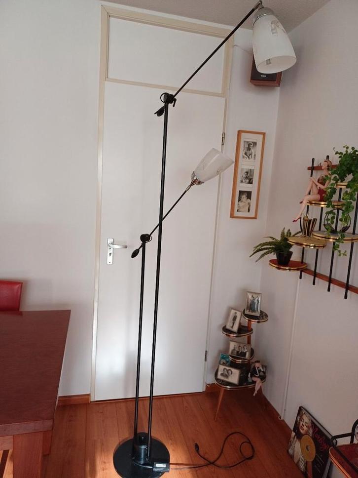 Retro vintage vloerlamp zwart witte fifties kelken, Huis en Inrichting, Lampen | Vloerlampen, Gebruikt, 150 tot 200 cm, Ophalen