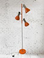 Vintage Space Age Vloerlamp Oranje, Huis en Inrichting, Lampen | Vloerlampen, Ophalen, Gebruikt, Spaceage vintage 70,s, 100 tot 150 cm