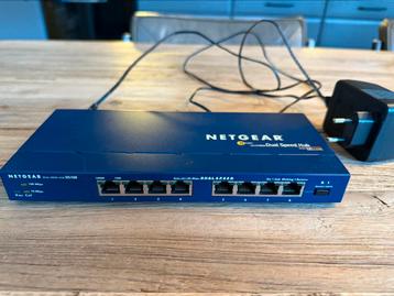 Nette Netgear dual speed hub ds108 beschikbaar voor biedingen