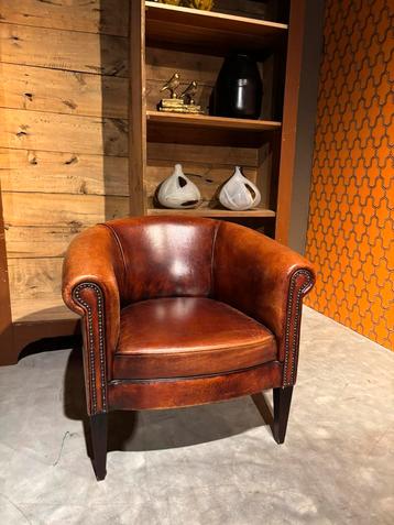 Schapenleren Club/Tubfauteuil Dng izgs beschikbaar voor biedingen