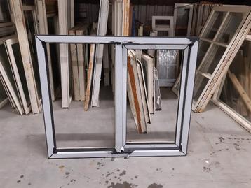 Nieuw kunststof kozijn antraciet 165*139 beschikbaar voor biedingen