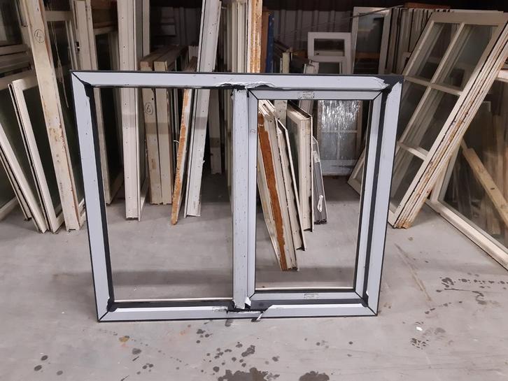 Nieuw kunststof kozijn antraciet 165*139, Tuin en Terras, Schuttingen, Zo goed als nieuw, Kunststof, Minder dan 1 meter, Minder dan 3 meter