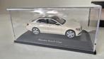 Mercedes Benz E-klasse Diamond White, Kyosho. 7C15, Hobby en Vrije tijd, Modelauto's | 1:43, Tweedehands verkoop, Gebruikt, Auto