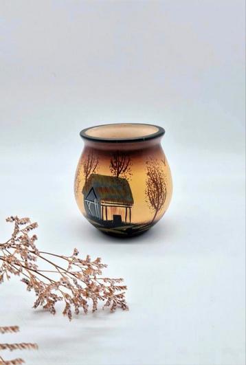 Handgeschilderde majolica vaas  beschikbaar voor biedingen