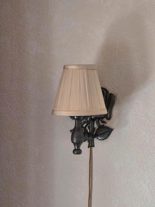 Vintage Wandlamp met Rozenmotief, Huis en Inrichting, Lampen | Wandlampen, Gebruikt, Metaal, Stof, Ophalen of Verzenden