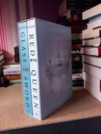 Victoria aveyard boxset met poster red queen glass sword, Ophalen of Verzenden, Zo goed als nieuw