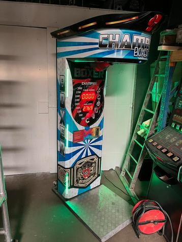 Te koop boksbal automaat op euros beschikbaar voor biedingen