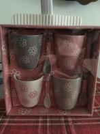 4 koffiebekers, maatje Senseo met lepeltjes NIEUW, Ophalen, Nieuw, Kom(men), Overige stijlen