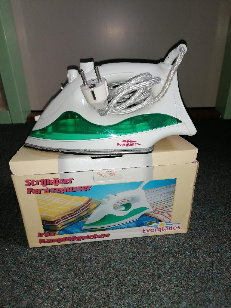 Stoomstrijkijzer, Ophalen of Verzenden, Nieuw, Strijkijzer met snoer