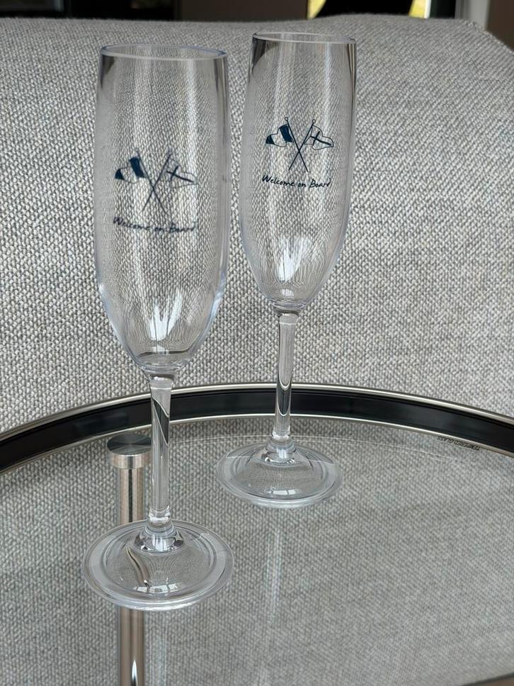 Nieuwe onbreekbare Champagneglazen met Anti-Slip voet, Huis en Inrichting, Keuken | Servies, Nieuw, Overige stijlen, Ophalen of Verzenden