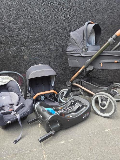 Mutsy nio compleet inclusief base, Kinderen en Baby's, Kinderwagens en Combinaties, Gebruikt, Combiwagen, Mutsy, Met autostoeltje