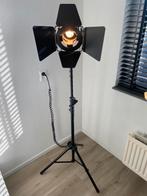 Industriële lamp op driepoot, Audio, Tv en Foto, Fotografie | Fotostudio en Toebehoren, Lamp of Flitsset, Zo goed als nieuw, Ophalen