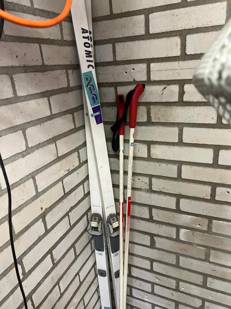 Atomic Ski's, Stokken en Tyrollia Schoenen; voorjaarsprijs!, 160 tot 180 cm, Gebruikt, Ophalen of Verzenden, Carve