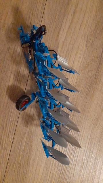 Lemken 5 schaar wentelploeg schaal 1:32 beschikbaar voor biedingen