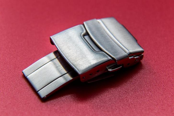 20mm duiker gesp sluiting *NIEUW*, Sieraden, Tassen en Uiterlijk, Horloges | Heren, Nieuw, Polshorloge, Overige merken, Staal