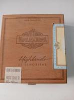 Sigarendoos cederhout,Balmoral Highlands 25,(adv.304), Ophalen of Verzenden, Zo goed als nieuw, Tabaksdoos of Verpakking