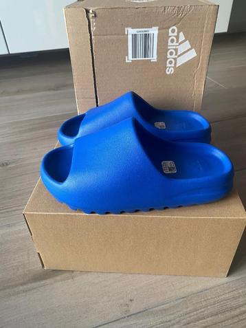 Adidas Yeezy Slide Azure Maat:42 beschikbaar voor biedingen