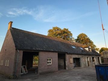 Hollandse dakpannen +/- 350 m2 beschikbaar voor biedingen