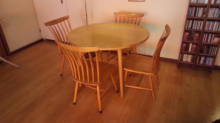 Retro vintage Akerblom stoelen & eettafel., Huis en Inrichting, Stoelen, Gebruikt, Vier, Hout, Overige kleuren, Ophalen