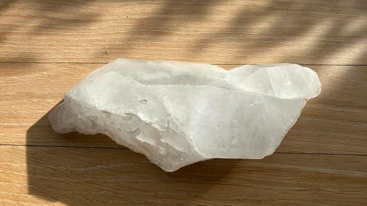 Bergkristal | 26x10x8 cm | 2 kilo, Verzamelen, Mineralen en Fossielen, Mineraal, Ophalen of Verzenden