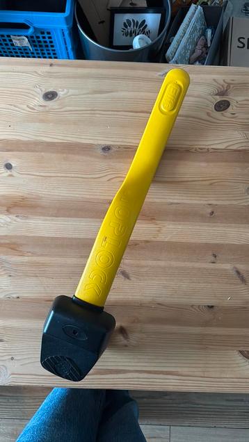 Stuurslot met 2 sleuteltjes beschikbaar voor biedingen