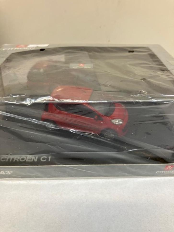 2x Citroen C1 1e Type 3 en 5 deurs uitvoering   Norev 1:43, Hobby en Vrije tijd, Modelauto's | 1:43, Zo goed als nieuw, Auto, Norev