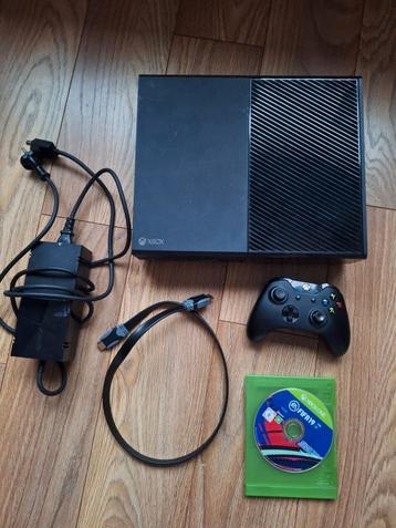 Xbox one 500gb met 1 controller en 4 games beschikbaar voor biedingen