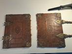 Antieke bijbel kaft 1748 leder met volledig beslag, Ophalen of Verzenden