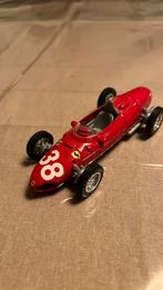 FERRARI DIE CAST MODEL 1961 156 F1 PULL BACK & GO 1/35 SCALE, Ophalen of Verzenden, Zo goed als nieuw