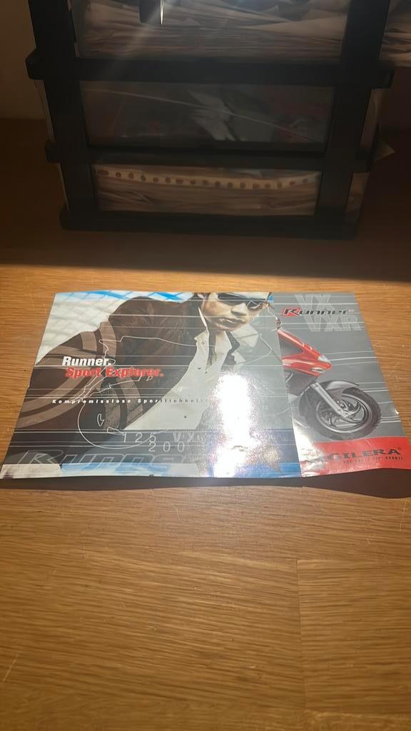 Gilera Runner VX VXR informatie boek, Motoren, Tuning en Styling, Ophalen of Verzenden