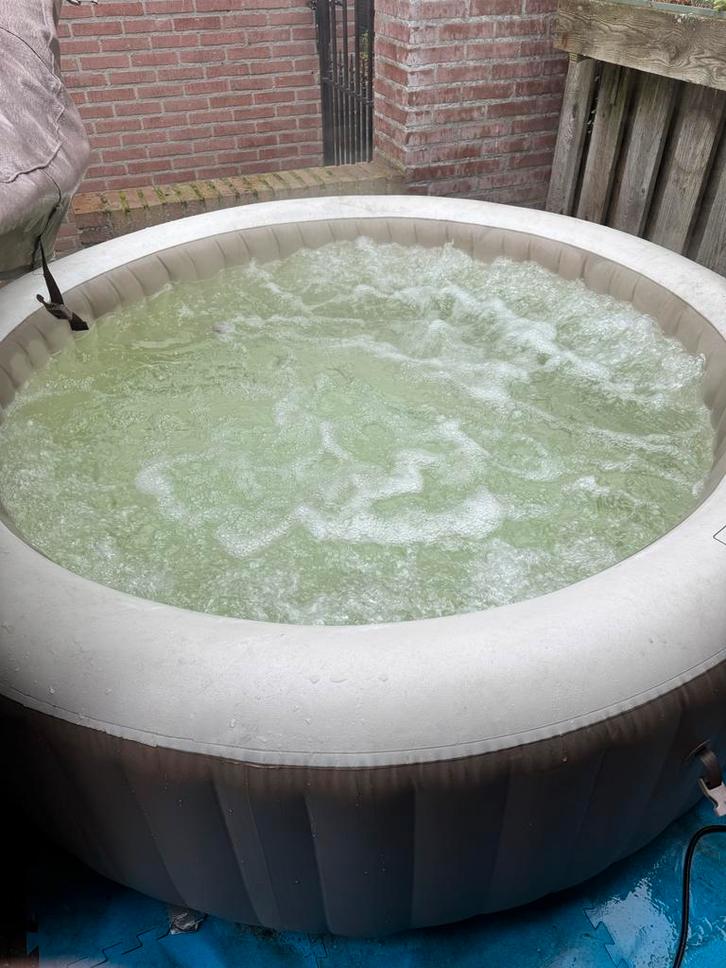 Intex PureSpa jacuzzi 6 persoons + accessoires, Tuin en Terras, Bubbelbaden en Hottubs, Gebruikt, Opblaasbaar, Filter, Ophalen
