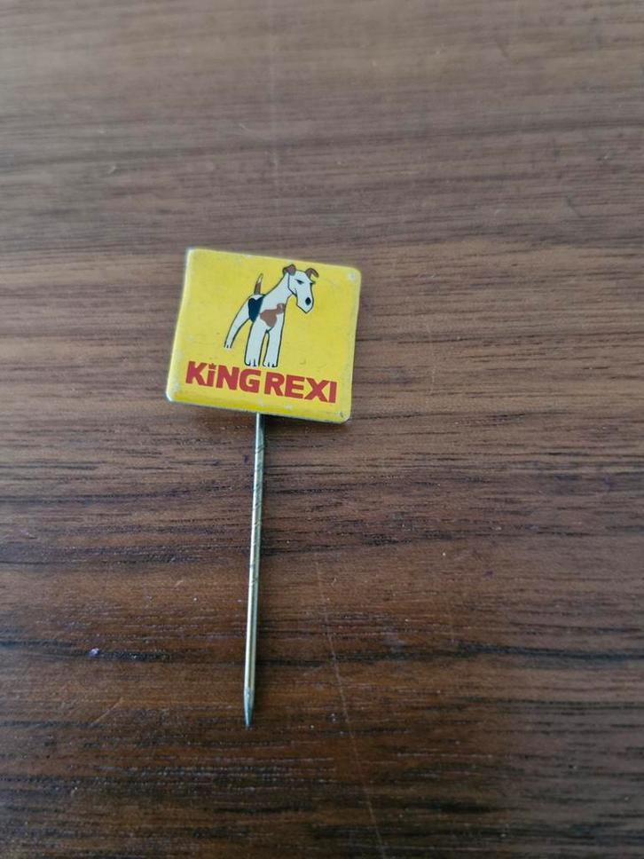 Sp 1074 Vintage King Rexi Speldje, Verzamelen, Speldjes, Pins en Buttons, Gebruikt, Speldje of Pin, Dier of Natuur, Ophalen of Verzenden