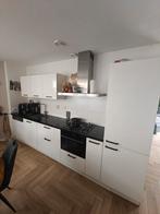 Rechte keuken, 5 jaar oud. Excl. apparatuur (met afzuigkap), Huis en Inrichting, Keuken | Complete keukens, Ophalen, Zo goed als nieuw