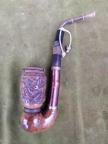 Antieke Duitse pijp met klep en snijwerk van herten, 23 cm. beschikbaar voor biedingen