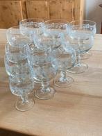 Mooie set gegraveerde vintage glazen op poot hele set €50, Verzamelen, Glas en Borrelglaasjes, Ophalen of Verzenden, Zo goed als nieuw