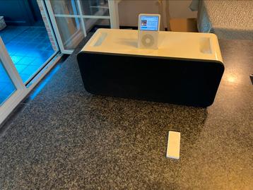 Apple iPod HiFi Speaker + geupgrade Ipod 5.5 80HD->1TB SSD beschikbaar voor biedingen