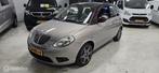 Lancia Ypsilon 1.4-16V Airco Cruise Dakraam 2009 85.000 NAP, Auto's, Lancia, Voorwielaandrijving, Gebruikt, 400 kg, Handgeschakeld