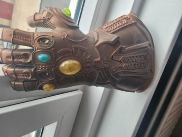 Infinity Gauntlet  beschikbaar voor biedingen