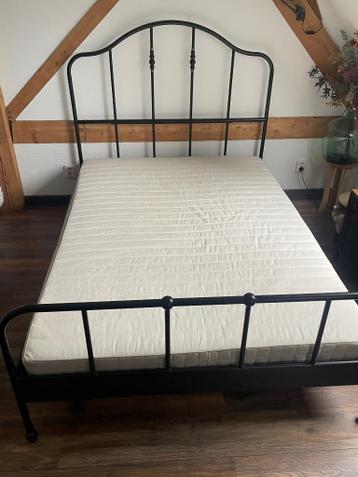 Klassiek bedframe IKEA Sagstua - afbeelding 3