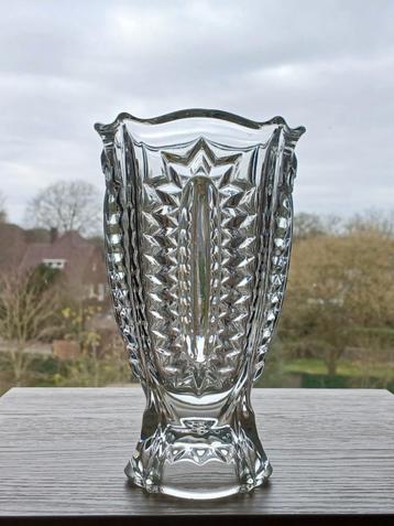 Vaas Hermanova Hut Persglas Art Deco Vintage beschikbaar voor biedingen