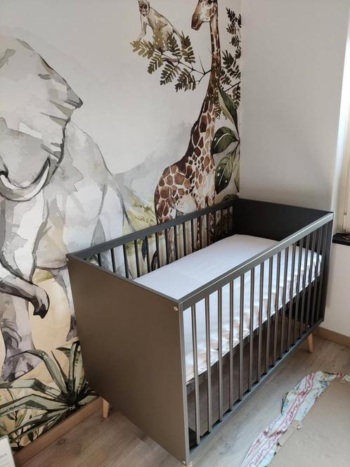 Ledikantje quax te koop, Kinderen en Baby's, Kinderkamer | Complete kinderkamers, Zo goed als nieuw, Jongetje of Meisje, Ophalen