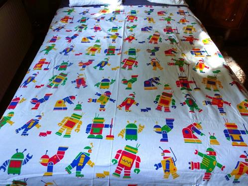 Katoenen lap wit met robots in basis kleuren 135 x 165 cm, Hobby en Vrije tijd, Stoffen en Lappen, Gebruikt, Katoen, 120 cm of meer