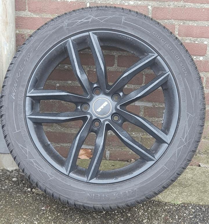 Winterset Audi A6 18 inch 245/45R18, Auto-onderdelen, Banden en Velgen, Banden en Velgen, Winterbanden, 18 inch, 245 mm, Personenwagen