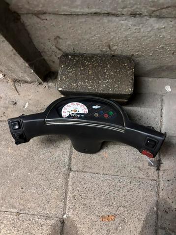 Km teller binnen stuurkap fastrider/ type beschikbaar voor biedingen