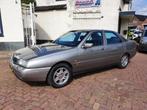 Lancia Kappa 2.0-20V LS *Nieuwe apk* (bj 1999), Auto's, Oldtimers, Voorwielaandrijving, 1998 cc, Origineel Nederlands, Bedrijf