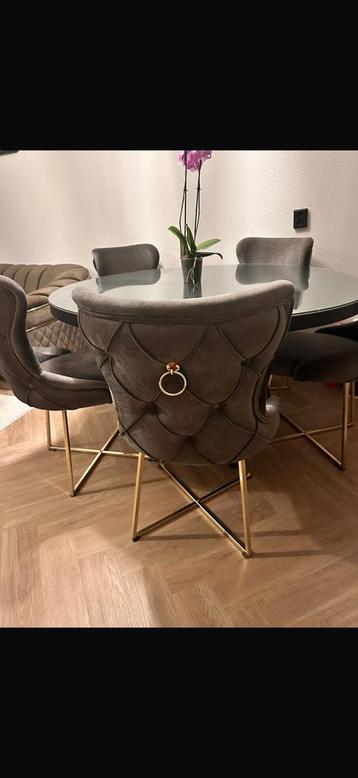 Eetkamer tafel + salon tafel inclusief 6 stoelen ! beschikbaar voor biedingen