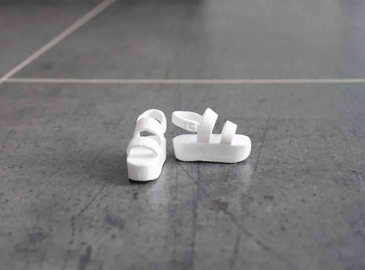 Barbie kleding nieuw - Originele schoenen voor Curvy - Wit, Kinderen en Baby's, Speelgoed | Poppen, Nieuw, Barbie, Ophalen of Verzenden